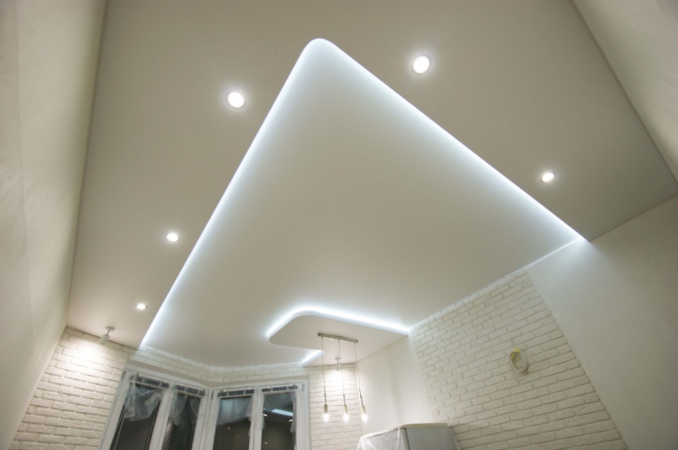 Заказать парящие натяжные потолки в г. Белгород